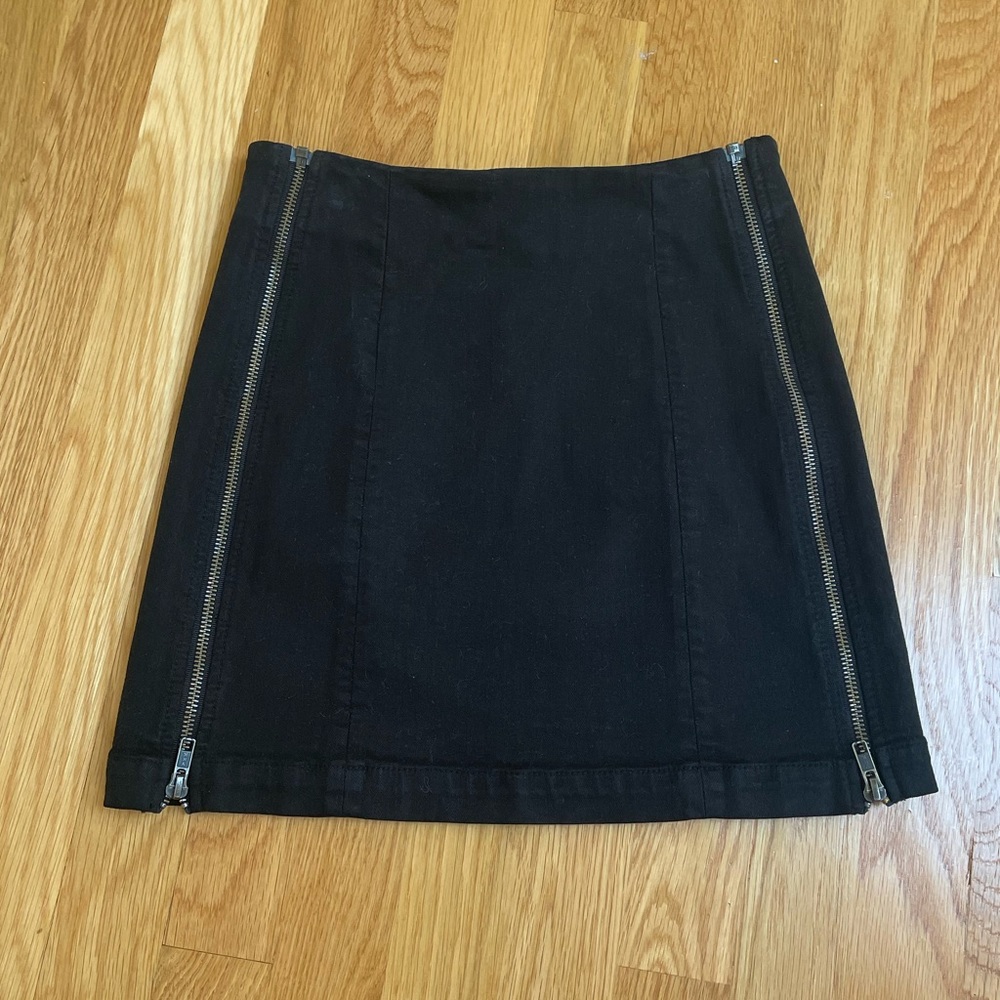 NWOT LF Carmar Black Denim Double Side Zip Skirt